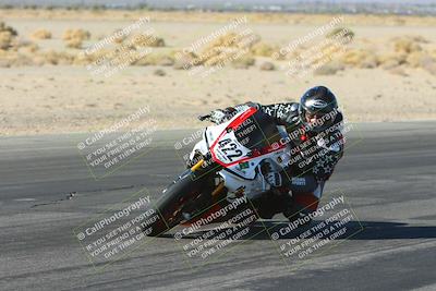 media/Jan-10-2025-CVMA Friday Practice (Fri) [[489e0da257]]/Group 4 and Trackday/Session 2 (Turn 4 Inside)/